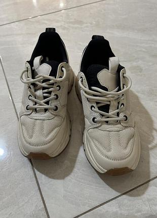 Кросівки zara