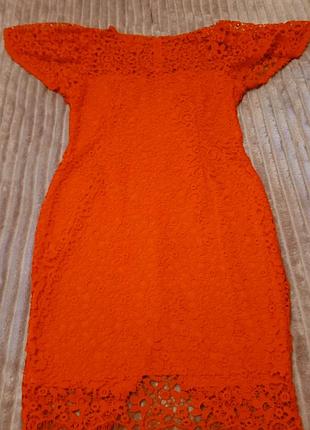 Шикарное кружевное оранжевое платье