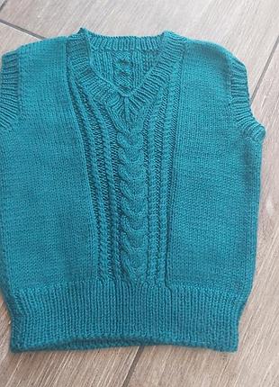 Жилеточка вязаная
