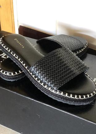 Шлепанцы женские