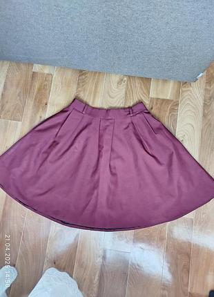 Спідниця пишна