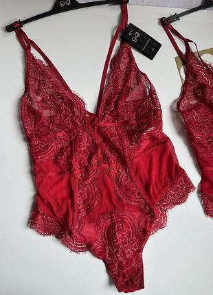 Новий шикарний мереживний боді портупея стрингами з магазинною етикеткою 💙💛