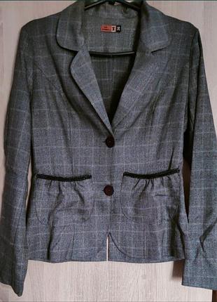 Брючний костюм з вовни