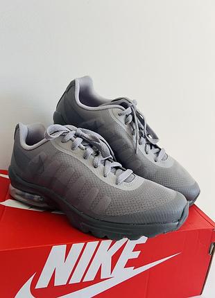 Оригінальні кросівки nike