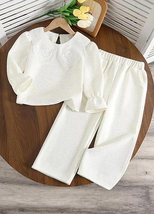 Білий костюм для дівчинки 5-6 років