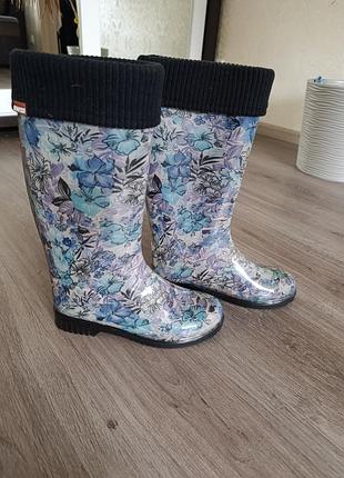 Резиновые сапоги