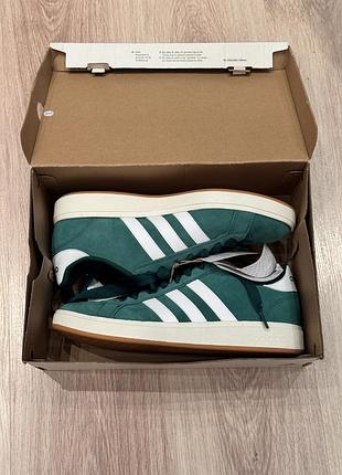 Adidas кросівки