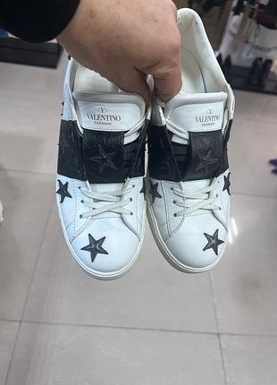Красовки оригінал valentino