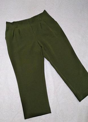 Шикарные стрейчивые брюки с защипами на поясе от new look