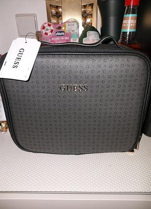 Новая сумка косметичка guess. сумка для косметики guess.