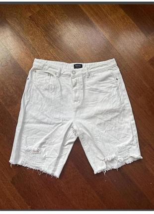 Джинсовые шорты
