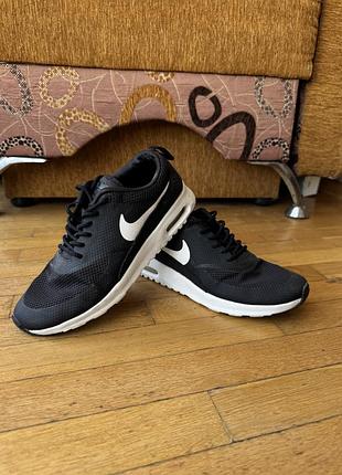 Кросівки жіночі nike чорні білі оригінальні придбала у сша маломірять