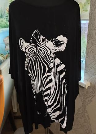 Футболка большого размера.