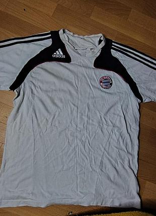 Футболка adidas