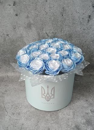 Атласные розы