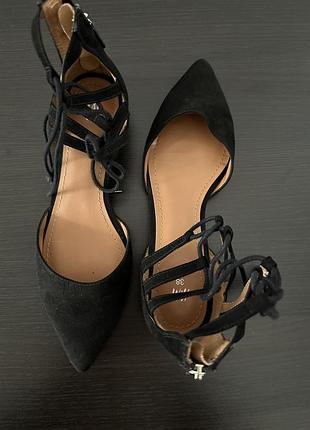 Взуття жіноче