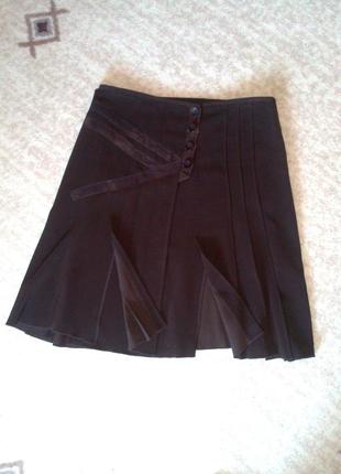38-40р. коричневая  юбка с разрезами и складками