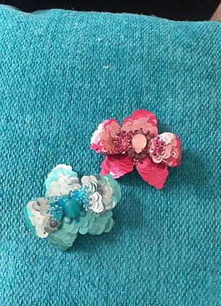 Брошка-квітка