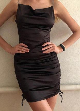 Платье с затяжками hm