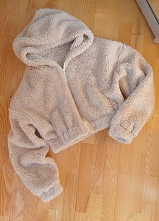 Трендовое худи тедди укороченное с объёмным капюшоном на молнии куртка на флисе толстовка