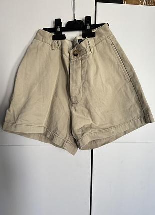 Бежеві шорти з карманами від gap