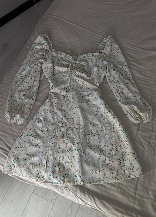Сукня в квіточках жіноча
