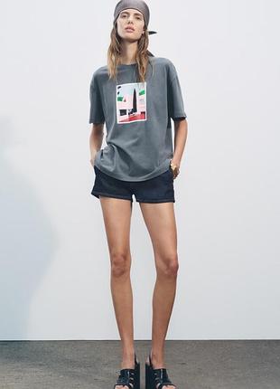 Стильна футболка zara