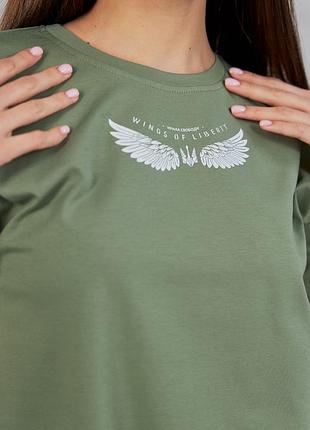 Футболка женская хлопковая с принтом wings of liberty, оливковая