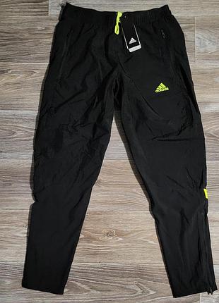 Чоловічі спортивні штани adidas