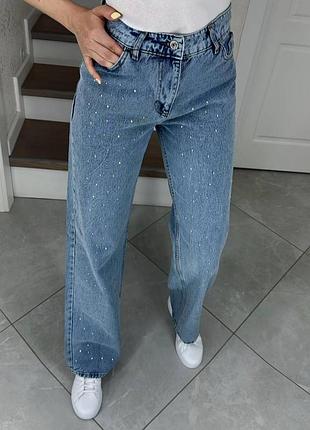 Джинсы со стразами