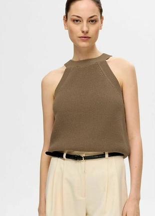 Жіночий топ ,розмір  xs,бренду tally weljl 
новий