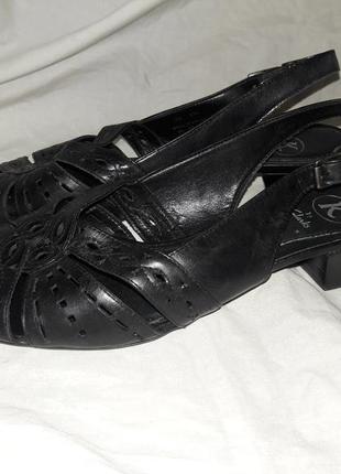 Босоножки кожаные clarks 37-38размер