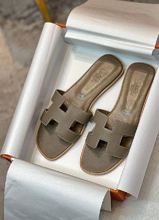 Жіночи босоніжки