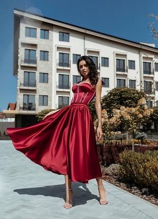 Жіночий червоний бордовий атласний святковий вечірній комплект на випускний корсет та довга спідниця