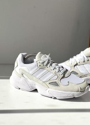 Кроссовки adidas falcon