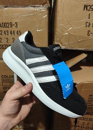 Уценка 42р.(26.5см.)adidas