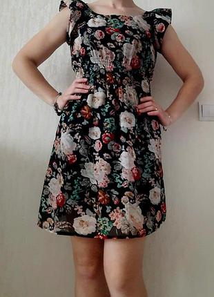 Платье в цветочный принт