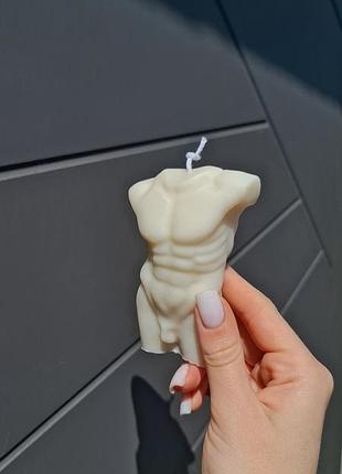 Свеча мужской торс с ароматом "ваниль"