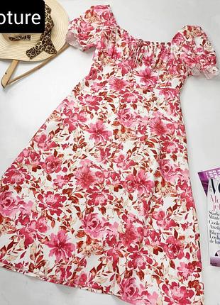 Платье женское миди розового цвета в цветочный принт с разрезом по ноге от бренда boture m