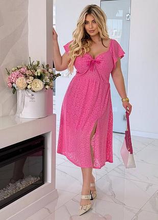 Трендовое платье из гипюра розовое