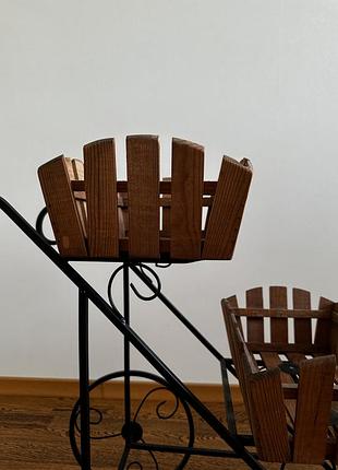 Підставка для квітів, в наявності 2 штуки, вартість вказана за одну штуку 2