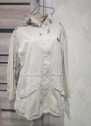 Вітровка жіноча