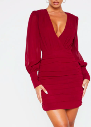 Темно-красное шифоновое облегающее платье с длинными рукавами