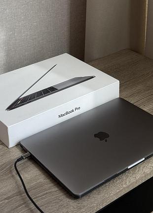 Macbook pro ‘13 2018 (256 gb / 8gb) i5