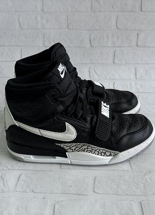 Кожаные кроссовки nike jordan legacy 312 41 кожаные кроссовки оригинал