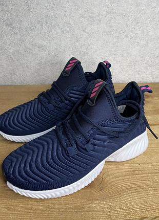 Кросівки adidas жіночі 38 розмір