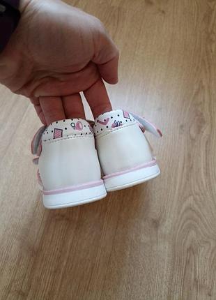 Босоніжки для дівчинки 4