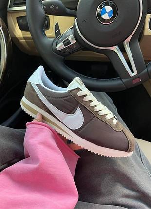 Nike cortez brown