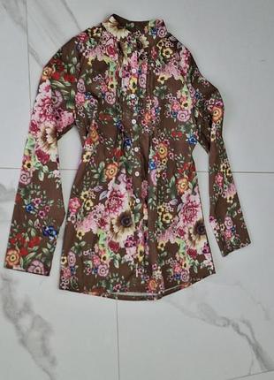 Женская рубашка в цветочный принт, размер м