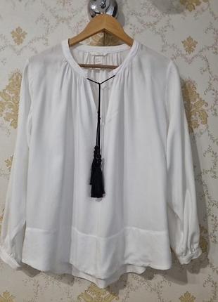 Белая вискозная блуза с черными кистями h&amp;m